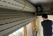 Mở cửa cuốn khẩn cấp mà không có remote? Gọi ngay Sửa Khoá Đức Trọng