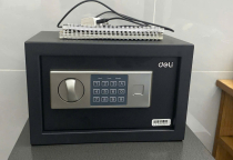 Két Sắt Kêu Tít Tít Liên Tục 