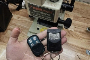 Remote cửa cuốn loại nào tốt? phù hợp cho nhu cầu sử dụng