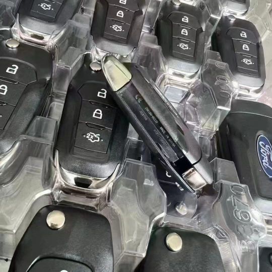 Chìa Khoá Ford Everest 2015+